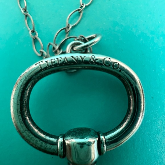 🔴Authentic TIFFANY & CO Sterling Silver Long Chain large KeyPendent Necklace 🔴 - Picture 7 of 13